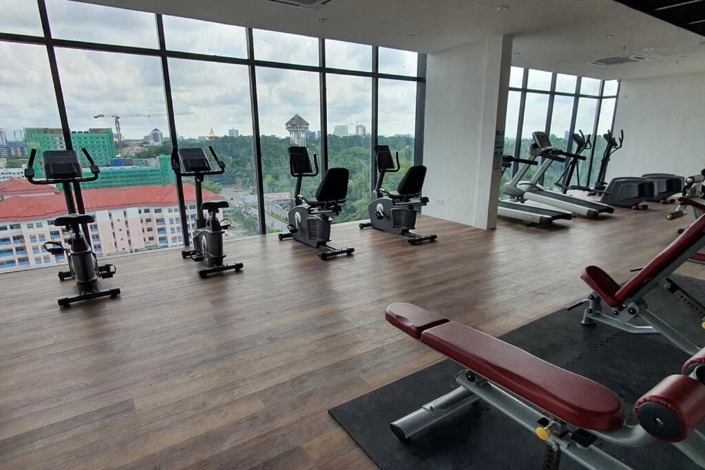 Lovely Kozi Square 4 Paxs Comfort 3b Apartment *